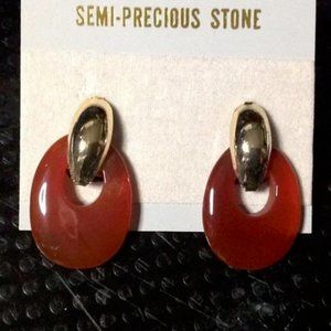 Vintage Carnelian Semi-Precious Gemstone Pierced Earrings in Gold Tone M…